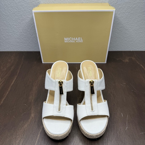 Michael Kors Bradley Linen Blend Canvas Wedge White Sandal EUC Size 7 - Picture 3 of 10